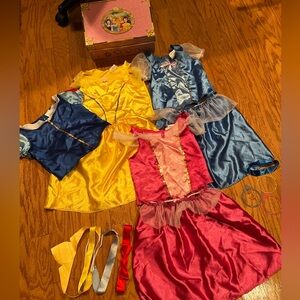 Disney Princess Dress Up Trunk Deluxe. Size 4-6
